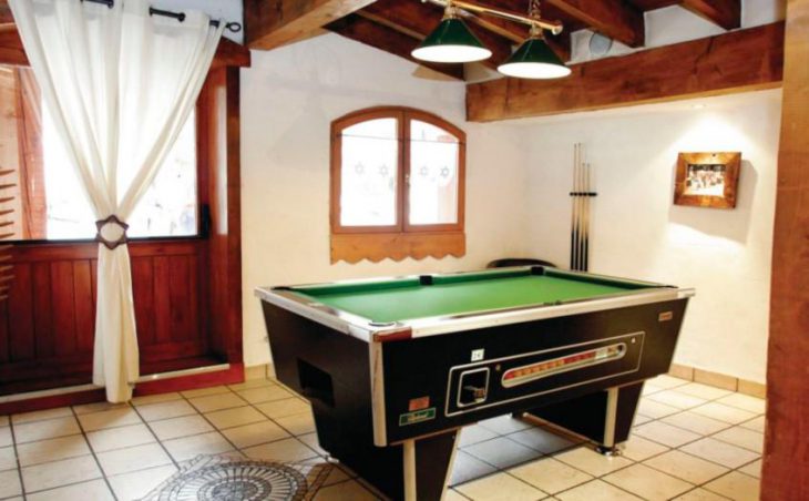 Aparthotel Alpina, Tignes, Pool Table